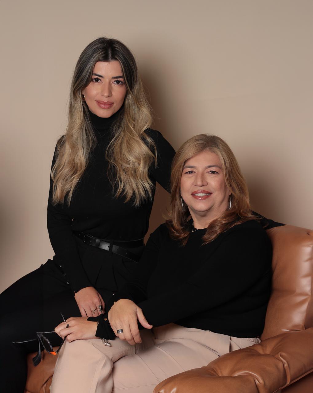 Lara e Larissa Urien — fundadoras da 808 Arquitetura